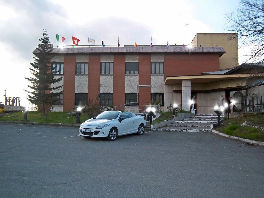 Hotel Cascata Pozzolo Formigaro Exterior foto